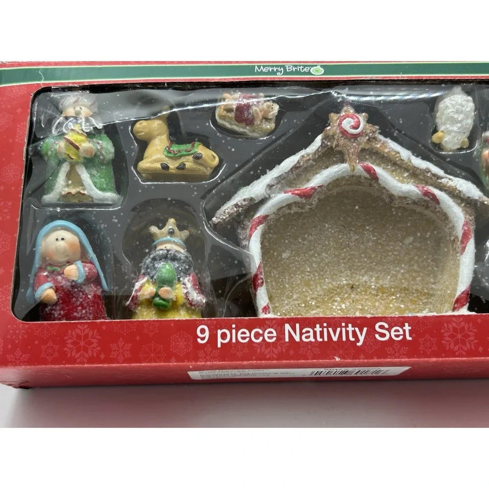 Merry Brite  Small Nativity  Set In Box With Gingerbread Stable And 8 Pieces